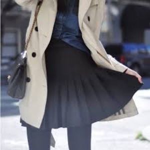 Zac Posen Black Pleated High Waisted Skirt Sz 7